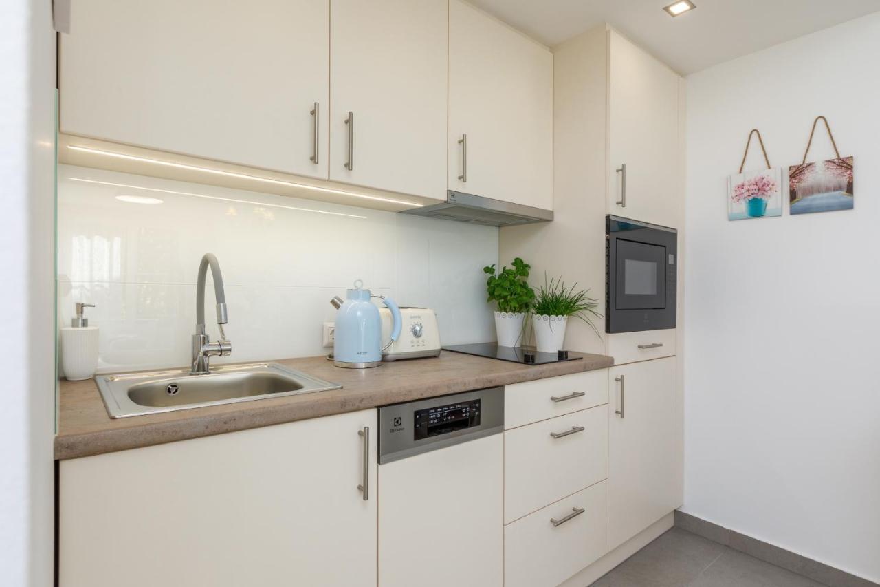 Veronikapartman - Brand New & Cozy - With Underground Garage เฮวิซ ภายนอก รูปภาพ